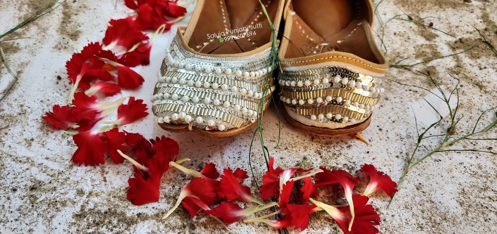 Leather Gold Designer Jutti Punjabi Jutti Indian Jutti Bridal Shoes Mojari Online Jutti For Women