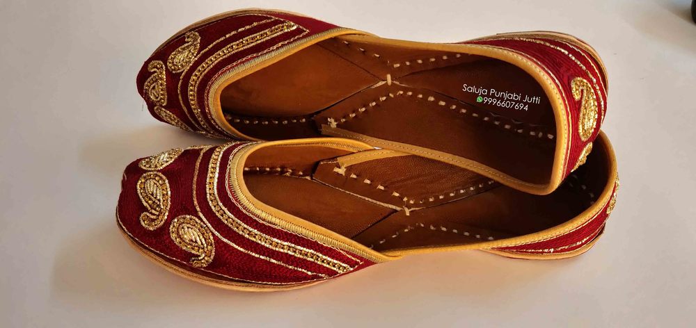 Leather Fancy Red Party Wear Punjabi Jutti Juttis For Women