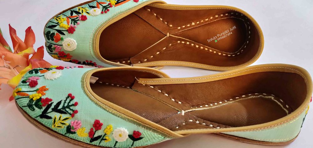 Green Leather Jutti Handcrafted Jutti Online Punjabi Jutti
