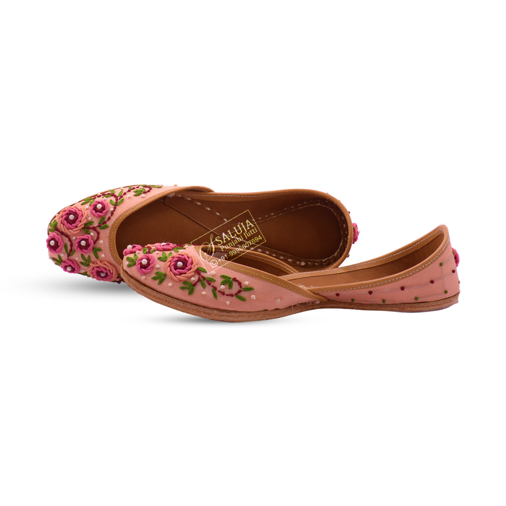 Punjabi Jutti For Ladies Handmade Jutti Peach Color Party Wear Heel Size: Flat