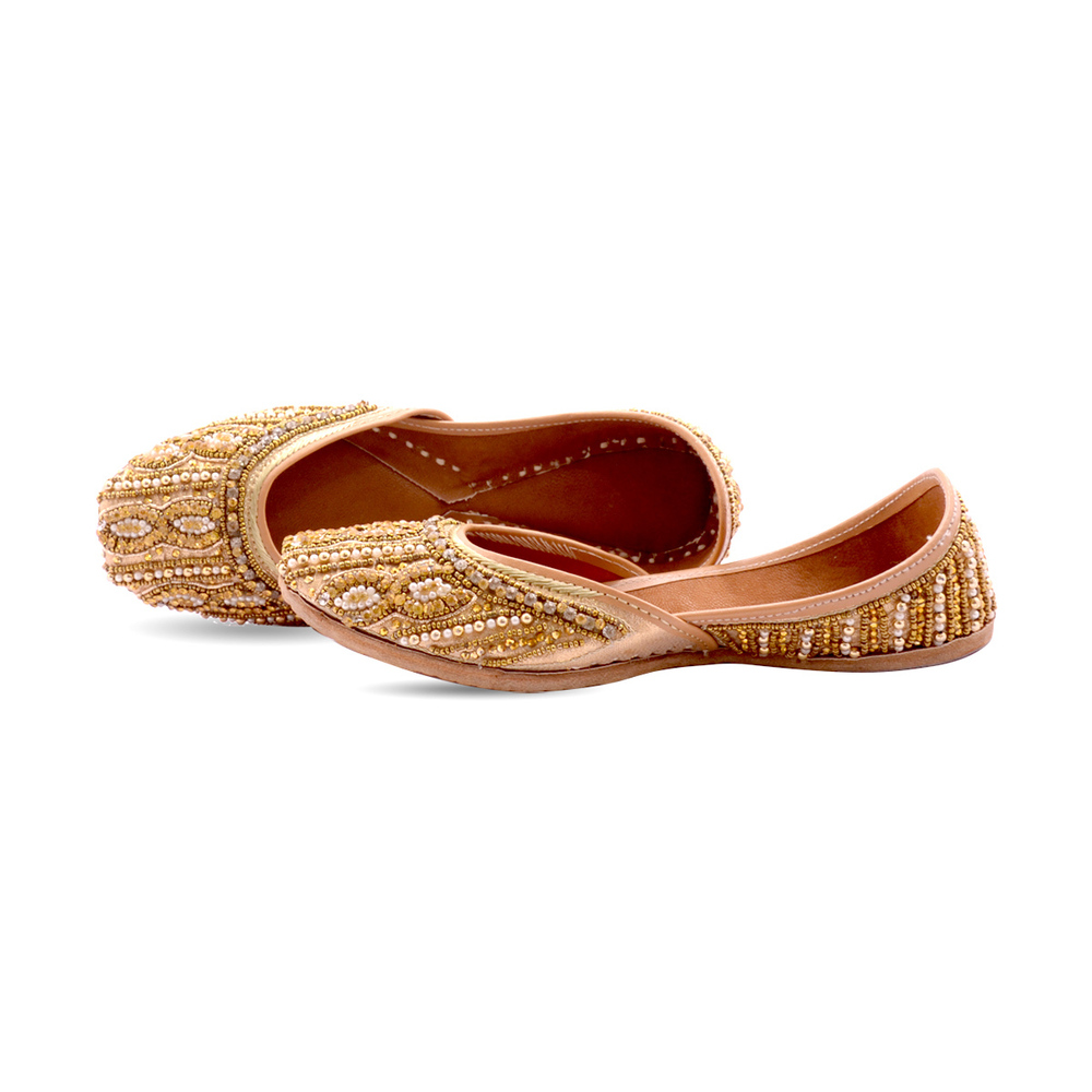 Punjabi Jutti Party Wear With Handmade Work Peach Color Heel Size: Flat