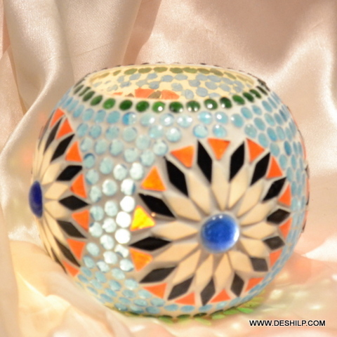DECORATED GLASS CANDLE HOLDER