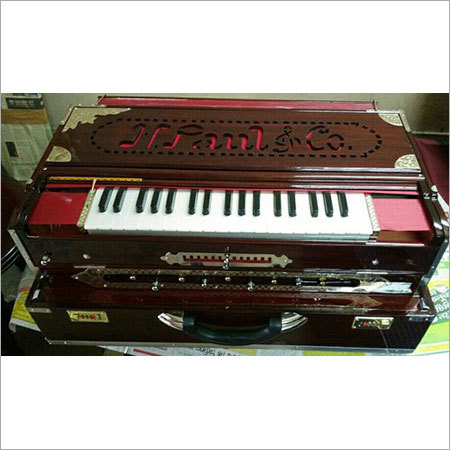 Paul 133. 13 Scale 3 Reed Harmonium