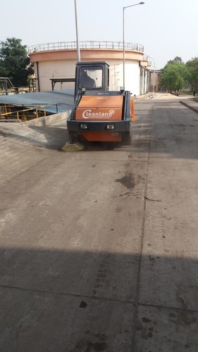 Warehouse Industrial Sweeper