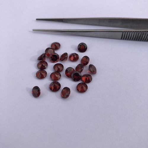 3mm Natural Red Garnet Faceted Round Gemstone 3mm Natural Red Garnet Faceted Round Gemstone