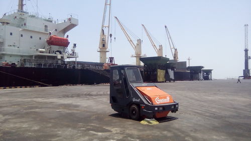 Road Cleaning Machine for Ports