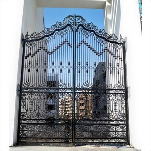 Royal Gate 20x25 Feet