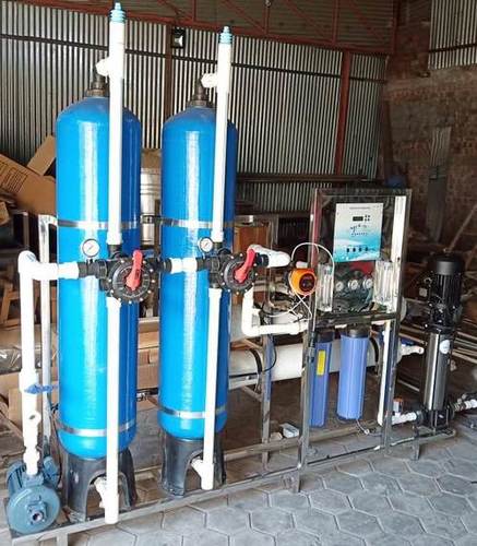 Semi Automatic 2000 Lph Ro Plant (Top/Bottom)
