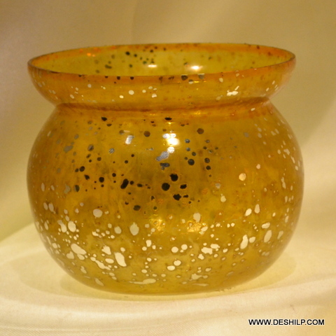 Glowurn Lutiya-Shaped Votive Stand - Material: Glass