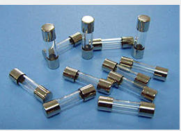 Fuse/Circuit Breaker - Glass and Metal, Varied Sizes, Multiple Amps/Volts | Overcurrent Protection, Fast Response, Easy Replacement