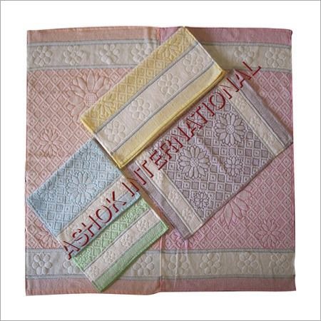 Lara Light Color Towel Set
