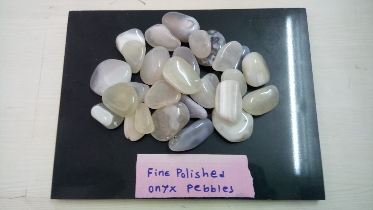 Natural AKIK Agate natural round Onyx Pebbles Stone island antique timeless stone gravels rocks