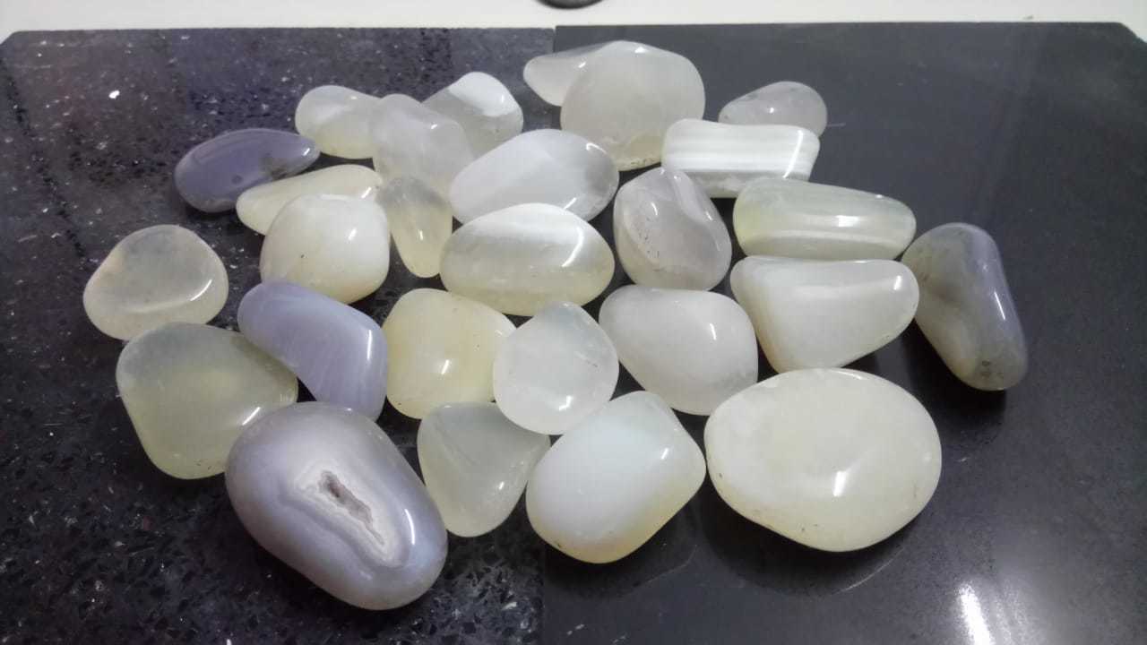 Natural AKIK Agate natural round Onyx Pebbles Stone island antique timeless stone gravels rocks