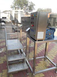 Ribbon blender machine