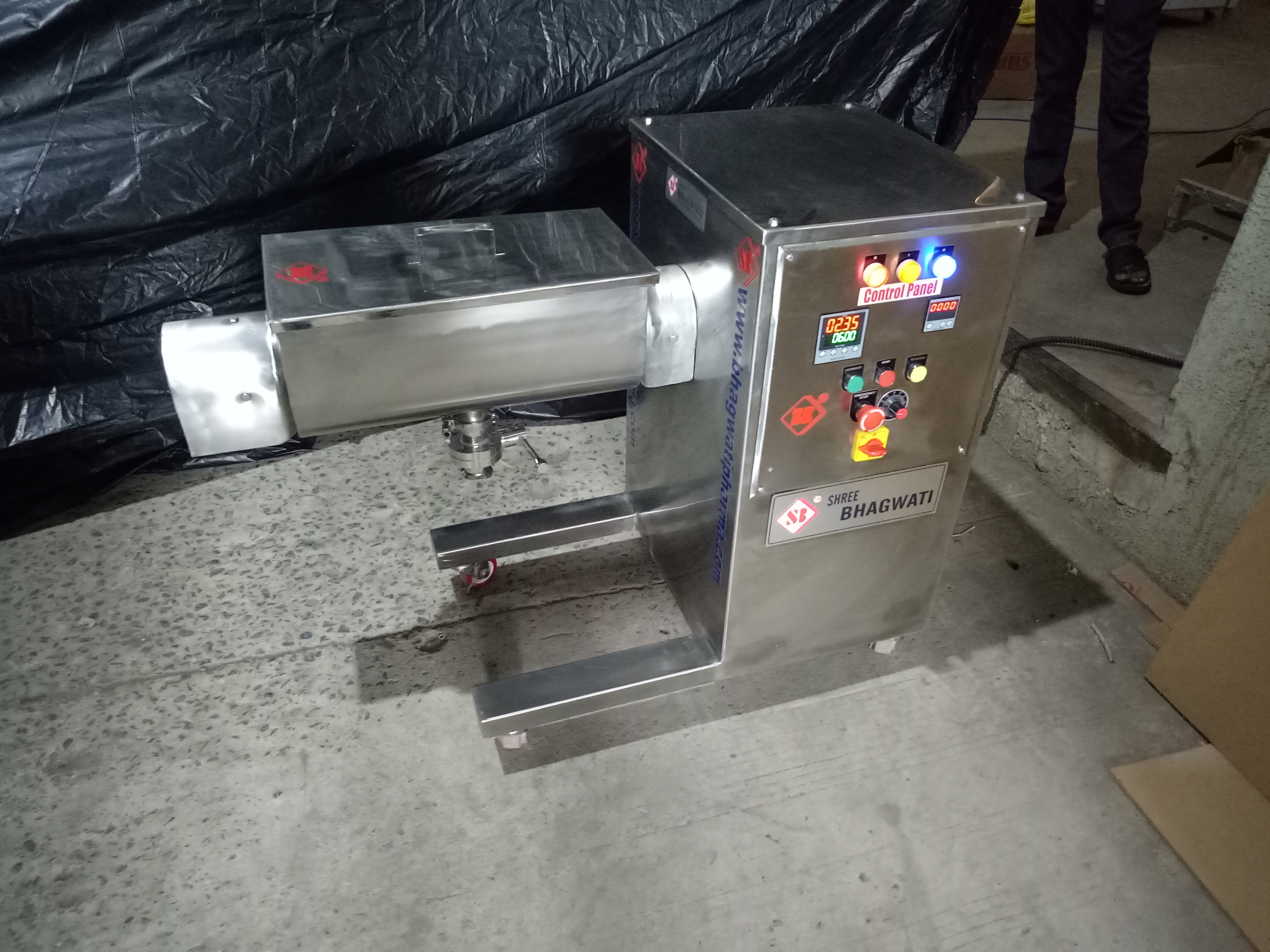 Ribbon Blender Machine for Spices powder mixing
