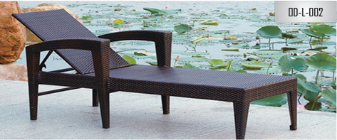 Out Door Lounge - Traditional Brown Mahogany Finish | Durable Indian Style Lounge Furniture for Relaxation and Outdoor Enjoyment