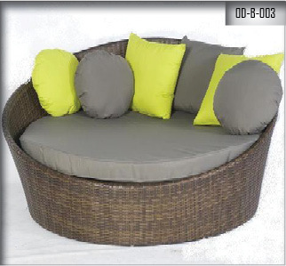 Outdoor Bed 