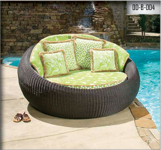 Outdoor Bed 