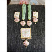 Long Kundan Pendant Necklace Set