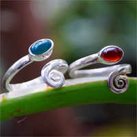 Oval Carnelian And Green Onyx Gemstone 925 Silver Toe Ring - Material: 92.5% Sterling Silver, Stone Size: 6.0x3.0 Mm, Colors: Red, Green & Silver | Gender: Children, Women, Occasion: Wedding, Gift, Party