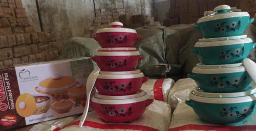 Hot Pot - Stainless Steel with Plastic Components, 1-3 Millimeter Thickness | Ideal for Home Use