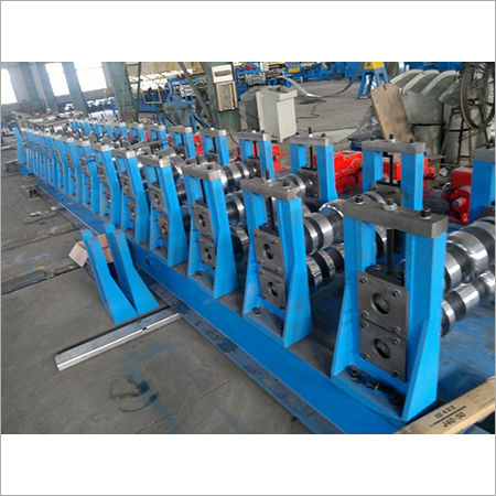 Auto Highway Guardrail Roll Forming Machine