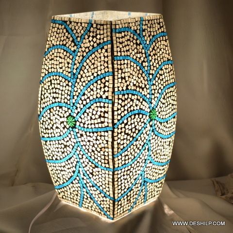 Very Attractive Design Glass Table Lamp