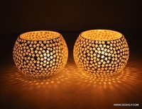 White Mosaic Handcrafted Glass Candle Holder - Antique Imitation Design, Polished Finish, Versatile For Home And Event Decoration, Ideal For Gifts And Ceremonies