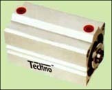 Compact Cylinder - Aluminium, 4cm Height x 5cm Length | Silver Finish, Industrial Power Unit, 6-Month Warranty, 3kg Weight