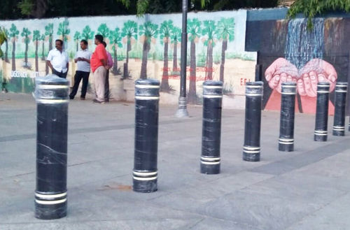 Metallic  Bollards