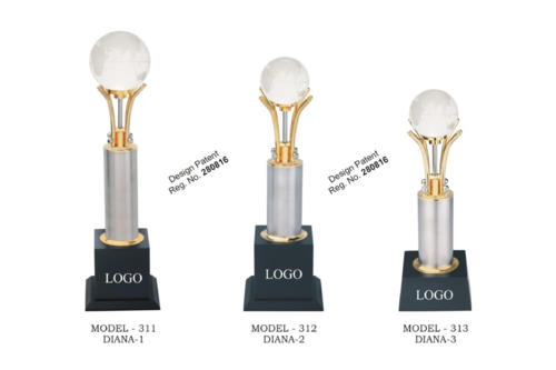 Crystal Round Award - Base Material: Mdf Wood