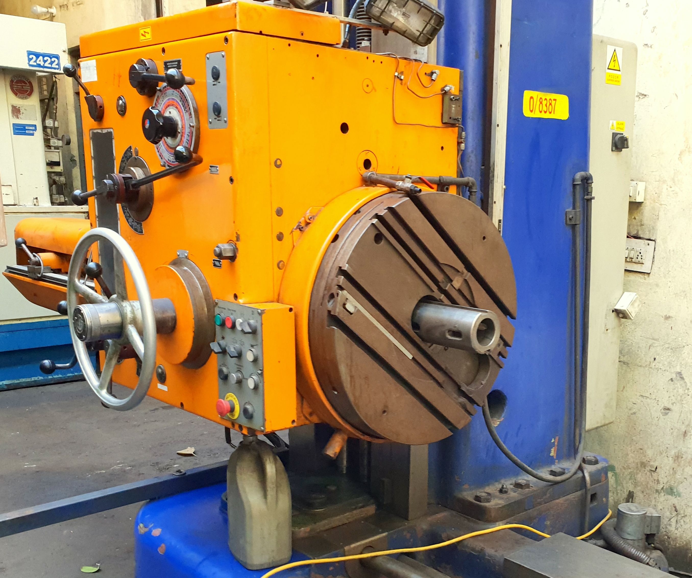 HORIZONTAL BORING MACHINE