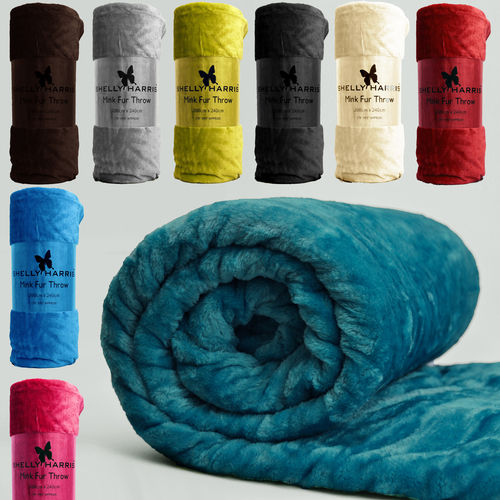 Woolen Yarn, Pattern : Plain, Packaging Type : Carton at Best Price in Dewas