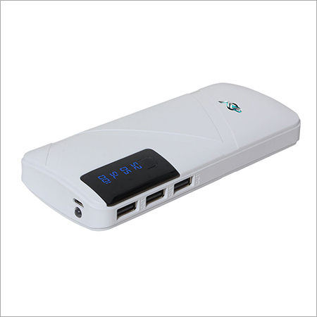 GVPBG04R13WH GAV G04 Power Bank 13000 mAh with 3 USB Ports with Torch White