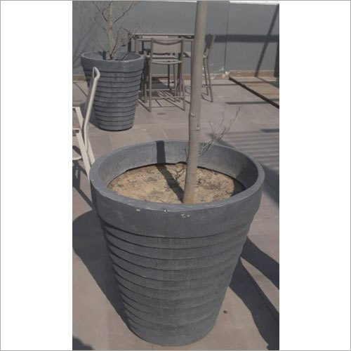 Black Frp Planter Dimensions: 4*8 Inch (In)