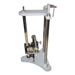 CATHETOMETER