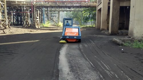Industrial Floor Cleaning Machine