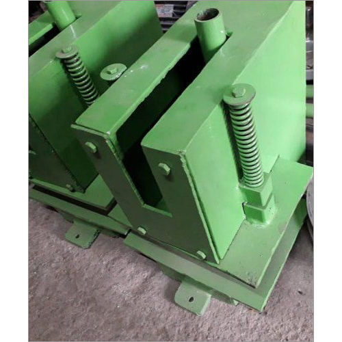 Manual Slipper Making Machine - Other Material, Manual Control System | High Performance, 1-Year Warranty, Automatic Functionality