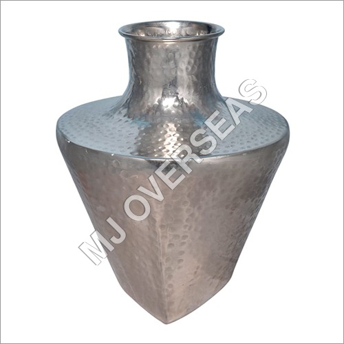 Designer Aluminium Vases Height: 10*16Mm Millimeter (Mm)