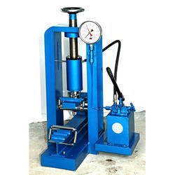 FLEXURE TESTING MACHINE (HAND OPERATED)