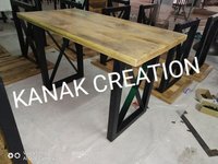 Industrial table of mango solid wood with iron legs