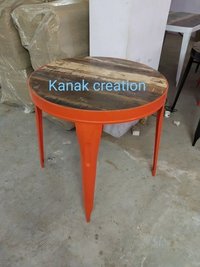 Industrial round dining table of four legs