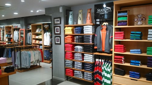 Garments Display Racks Scale: Heavy Duty