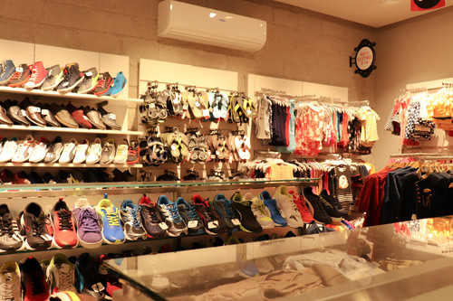 Footwear Store Racks Scale: Light Duty