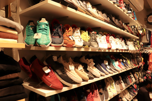 Double Sided Footwear Display Shelves