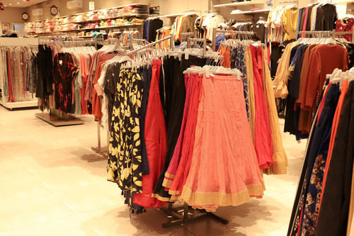 Steel Garments Hanging Display Racks