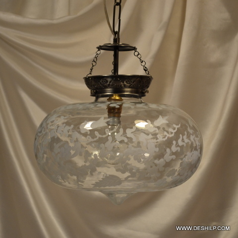 Cut Wall-Mounted Glass Lamp - Color: Transparent
