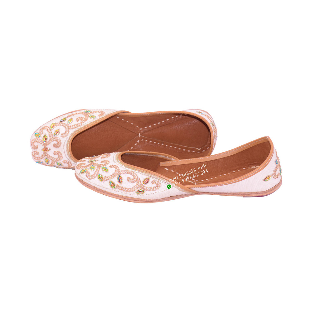Marriage Party Wear White Color Punjabi Jutti Heel Size: Flat