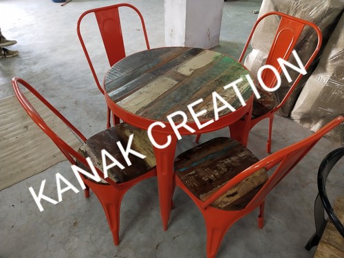 Handmade Industrial Tolix Round Table With Four Set Of Tolix Red Chair