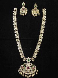 IMITATION NECKLACE